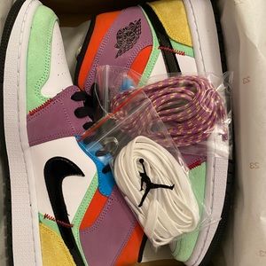 Air Jordan 1 Lightbulb